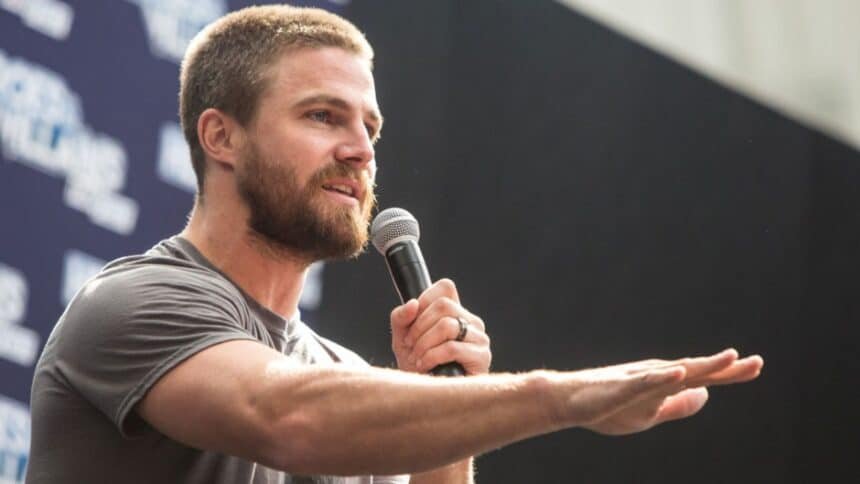 Stephen Amell